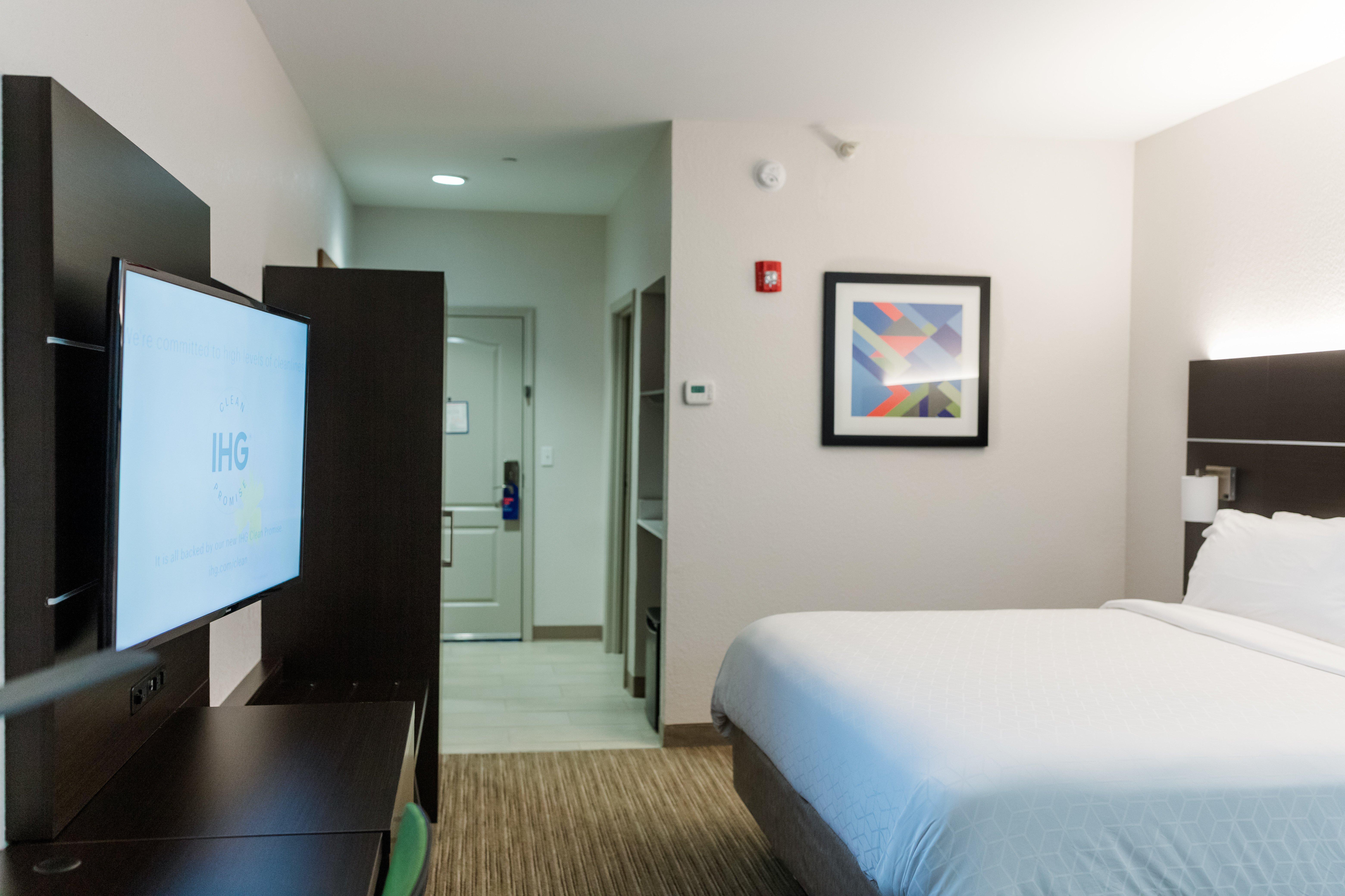 Holiday Inn Express - Andalusia By Ihg Exterior photo