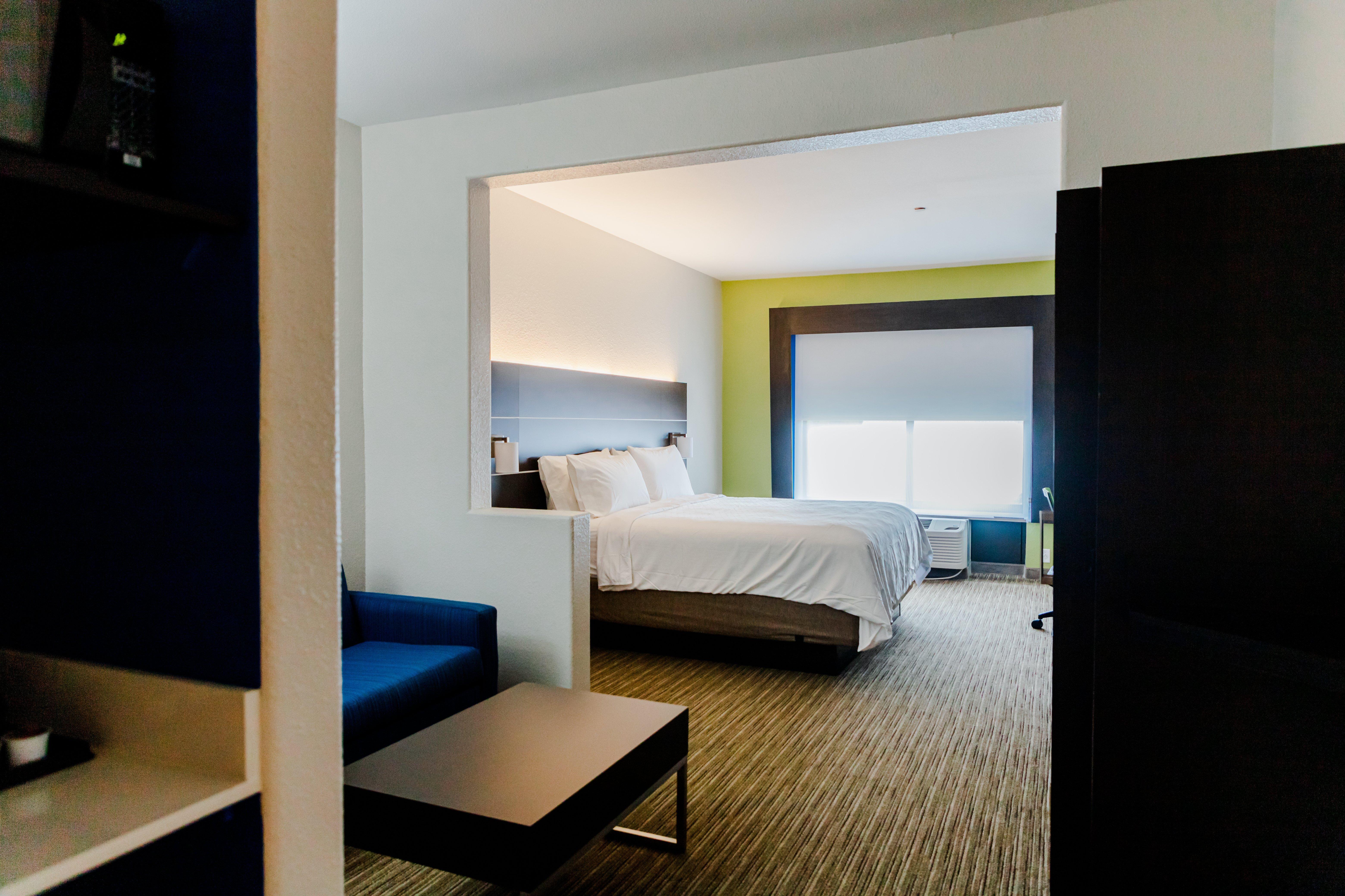 Holiday Inn Express - Andalusia By Ihg Exterior photo