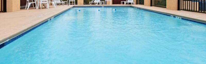 Holiday Inn Express - Andalusia By Ihg Exterior photo